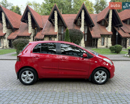 Красный Тойота Ярис, объемом двигателя 1.3 л и пробегом 181 тыс. км за 5800 $, фото 3 на Automoto.ua