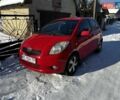 Червоний Тойота Яріс, об'ємом двигуна 1.3 л та пробігом 180 тис. км за 4600 $, фото 1 на Automoto.ua