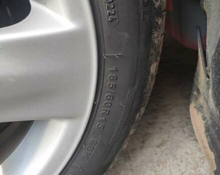 Червоний Тойота Яріс, об'ємом двигуна 1.3 л та пробігом 152 тис. км за 6000 $, фото 23 на Automoto.ua