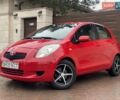 Червоний Тойота Яріс, об'ємом двигуна 1.3 л та пробігом 142 тис. км за 5800 $, фото 1 на Automoto.ua