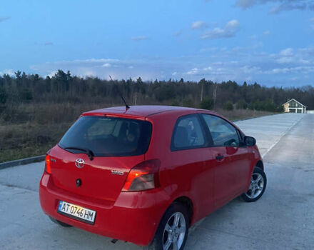 Красный Тойота Ярис, объемом двигателя 1 л и пробегом 192 тыс. км за 3250 $, фото 3 на Automoto.ua