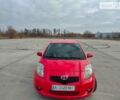 Красный Тойота Ярис, объемом двигателя 1.3 л и пробегом 167 тыс. км за 5900 $, фото 1 на Automoto.ua