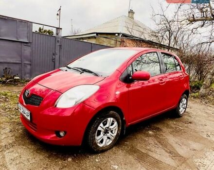Червоний Тойота Яріс, об'ємом двигуна 1.3 л та пробігом 93 тис. км за 6500 $, фото 3 на Automoto.ua