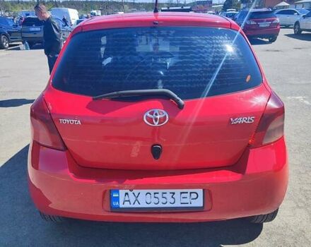 Червоний Тойота Яріс, об'ємом двигуна 1.3 л та пробігом 197 тис. км за 6100 $, фото 2 на Automoto.ua
