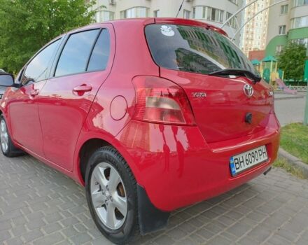 Красный Тойота Ярис, объемом двигателя 0.13 л и пробегом 170 тыс. км за 5700 $, фото 6 на Automoto.ua