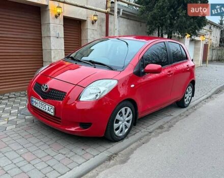 Червоний Тойота Яріс, об'ємом двигуна 1.3 л та пробігом 185 тис. км за 5300 $, фото 1 на Automoto.ua