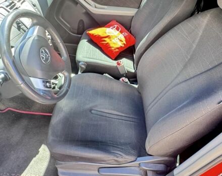 Красный Тойота Ярис, объемом двигателя 0 л и пробегом 95 тыс. км за 5700 $, фото 8 на Automoto.ua