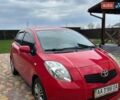 Красный Тойота Ярис, объемом двигателя 1.3 л и пробегом 178 тыс. км за 5500 $, фото 1 на Automoto.ua