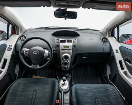 Красный Тойота Ярис, объемом двигателя 1.3 л и пробегом 186 тыс. км за 5425 $, фото 9 на Automoto.ua