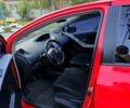 Червоний Тойота Яріс, об'ємом двигуна 1.3 л та пробігом 161 тис. км за 4750 $, фото 5 на Automoto.ua