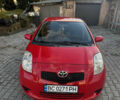 Красный Тойота Ярис, объемом двигателя 1.3 л и пробегом 121 тыс. км за 5800 $, фото 1 на Automoto.ua