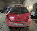 Красный Тойота Ярис, объемом двигателя 1.3 л и пробегом 200 тыс. км за 2400 $, фото 6 на Automoto.ua