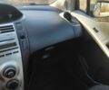 Красный Тойота Ярис, объемом двигателя 1 л и пробегом 190 тыс. км за 5200 $, фото 2 на Automoto.ua