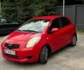Красный Тойота Ярис, объемом двигателя 1.3 л и пробегом 158 тыс. км за 4800 $, фото 1 на Automoto.ua