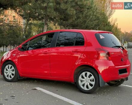 Красный Тойота Ярис, объемом двигателя 1.3 л и пробегом 140 тыс. км за 5900 $, фото 6 на Automoto.ua