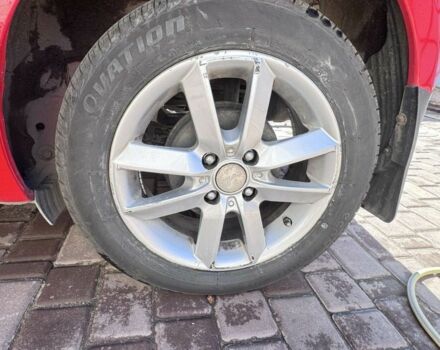 Красный Тойота Ярис, объемом двигателя 0 л и пробегом 95 тыс. км за 5700 $, фото 5 на Automoto.ua