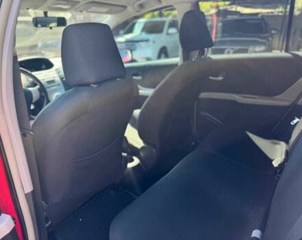 Червоний Тойота Яріс, об'ємом двигуна 1.3 л та пробігом 112 тис. км за 6000 $, фото 12 на Automoto.ua