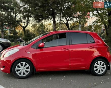 Красный Тойота Ярис, объемом двигателя 1.3 л и пробегом 140 тыс. км за 5900 $, фото 4 на Automoto.ua