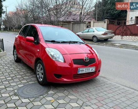 Червоний Тойота Яріс, об'ємом двигуна 1.3 л та пробігом 185 тис. км за 5300 $, фото 2 на Automoto.ua