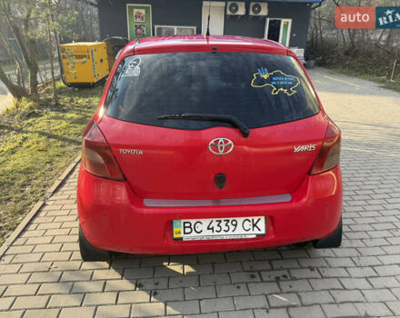 Красный Тойота Ярис, объемом двигателя 1.3 л и пробегом 158 тыс. км за 5200 $, фото 3 на Automoto.ua