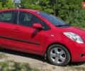 Красный Тойота Ярис, объемом двигателя 1.3 л и пробегом 140 тыс. км за 6900 $, фото 3 на Automoto.ua