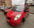 Красный Тойота Ярис, объемом двигателя 1 л и пробегом 190 тыс. км за 4400 $, фото 10 на Automoto.ua