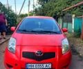 Красный Тойота Ярис, объемом двигателя 1.3 л и пробегом 141 тыс. км за 5500 $, фото 1 на Automoto.ua