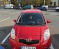 Красный Тойота Ярис, объемом двигателя 1.3 л и пробегом 95 тыс. км за 6500 $, фото 2 на Automoto.ua