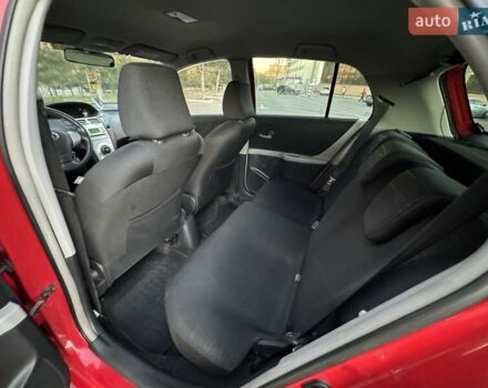 Красный Тойота Ярис, объемом двигателя 1.3 л и пробегом 140 тыс. км за 5900 $, фото 13 на Automoto.ua
