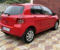 Красный Тойота Ярис, объемом двигателя 1.3 л и пробегом 142 тыс. км за 6000 $, фото 2 на Automoto.ua