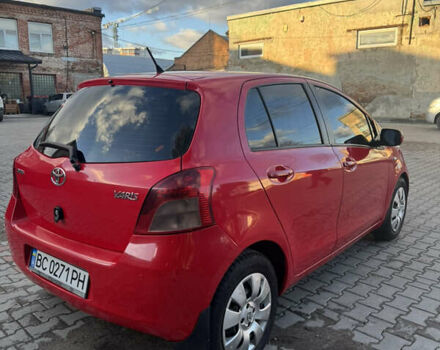 Красный Тойота Ярис, объемом двигателя 1.3 л и пробегом 121 тыс. км за 5800 $, фото 4 на Automoto.ua