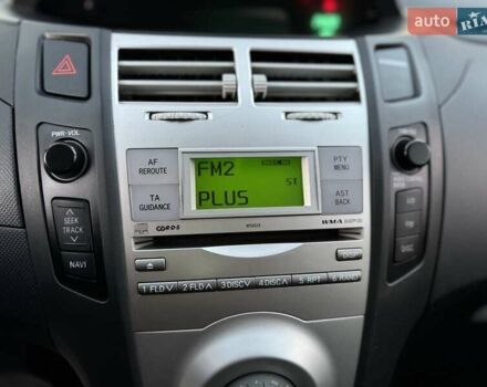 Красный Тойота Ярис, объемом двигателя 1.3 л и пробегом 140 тыс. км за 5900 $, фото 18 на Automoto.ua