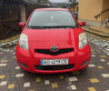 Червоний Тойота Яріс, об'ємом двигуна 1 л та пробігом 220 тис. км за 4300 $, фото 1 на Automoto.ua