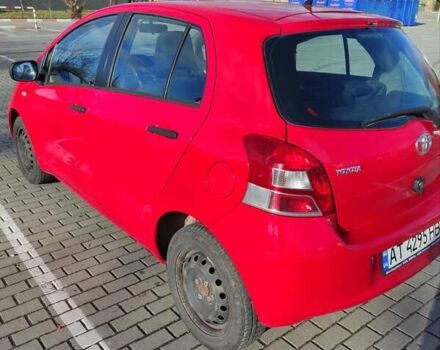 Красный Тойота Ярис, объемом двигателя 1 л и пробегом 43 тыс. км за 4800 $, фото 6 на Automoto.ua