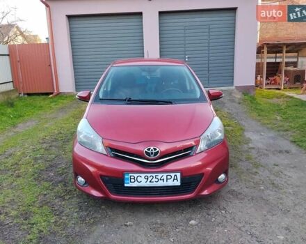 Красный Тойота Ярис, объемом двигателя 1.3 л и пробегом 177 тыс. км за 7600 $, фото 2 на Automoto.ua