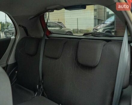 Червоний Тойота Яріс, об'ємом двигуна 1 л та пробігом 168 тис. км за 6900 $, фото 29 на Automoto.ua