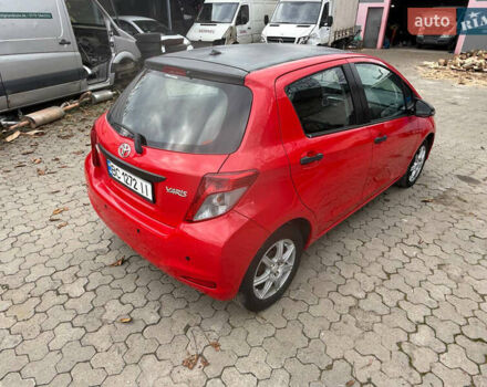 Червоний Тойота Яріс, об'ємом двигуна 1.36 л та пробігом 127 тис. км за 6300 $, фото 6 на Automoto.ua