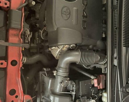 Красный Тойота Ярис, объемом двигателя 1.4 л и пробегом 232 тыс. км за 6500 $, фото 1 на Automoto.ua