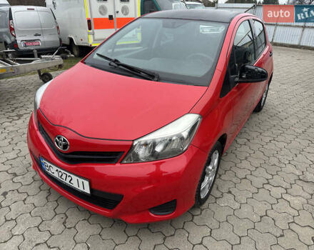 Червоний Тойота Яріс, об'ємом двигуна 1.36 л та пробігом 127 тис. км за 5950 $, фото 1 на Automoto.ua