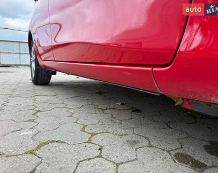 Червоний Тойота Яріс, об'ємом двигуна 1.36 л та пробігом 127 тис. км за 6300 $, фото 13 на Automoto.ua