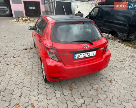 Червоний Тойота Яріс, об'ємом двигуна 1.36 л та пробігом 127 тис. км за 6300 $, фото 7 на Automoto.ua