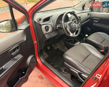 Красный Тойота Ярис, объемом двигателя 1.33 л и пробегом 140 тыс. км за 6700 $, фото 16 на Automoto.ua
