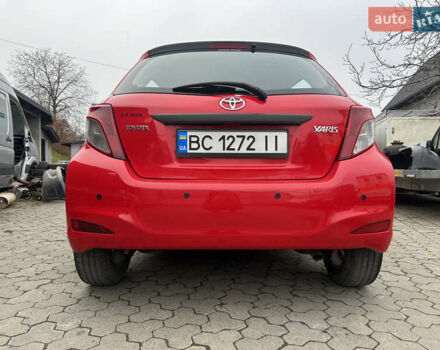 Червоний Тойота Яріс, об'ємом двигуна 1.36 л та пробігом 127 тис. км за 5950 $, фото 9 на Automoto.ua