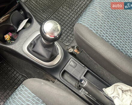 Красный Тойота Ярис, объемом двигателя 1.33 л и пробегом 129 тыс. км за 7300 $, фото 17 на Automoto.ua