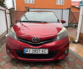 Красный Тойота Ярис, объемом двигателя 1.4 л и пробегом 232 тыс. км за 6500 $, фото 4 на Automoto.ua