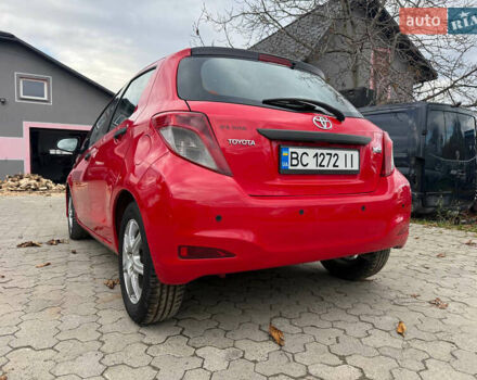 Червоний Тойота Яріс, об'ємом двигуна 1.36 л та пробігом 127 тис. км за 6300 $, фото 4 на Automoto.ua