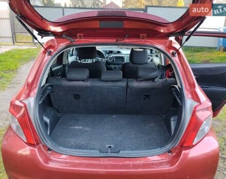Красный Тойота Ярис, объемом двигателя 1.3 л и пробегом 177 тыс. км за 7600 $, фото 12 на Automoto.ua