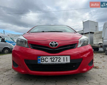 Червоний Тойота Яріс, об'ємом двигуна 1.36 л та пробігом 127 тис. км за 6300 $, фото 3 на Automoto.ua