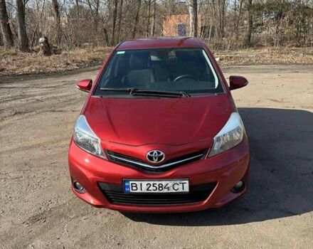 Красный Тойота Ярис, объемом двигателя 1.3 л и пробегом 160 тыс. км за 8350 $, фото 2 на Automoto.ua