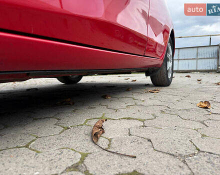 Червоний Тойота Яріс, об'ємом двигуна 1.36 л та пробігом 127 тис. км за 6300 $, фото 12 на Automoto.ua